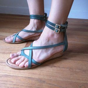 Born Crown green gladiator sandals 7.5
